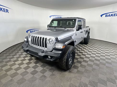Used 2020 Jeep Gladiator Sport w/ Quick Order Package 24S AWD/4WD image 5