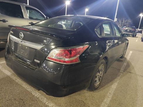 Used 2015 Nissan Altima 2.5 S w/ Special Edition Package image 4
