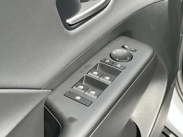 New 2026 Hyundai Kona Limited FWD image 24