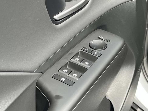 New 2026 Hyundai Kona Limited FWD image 24