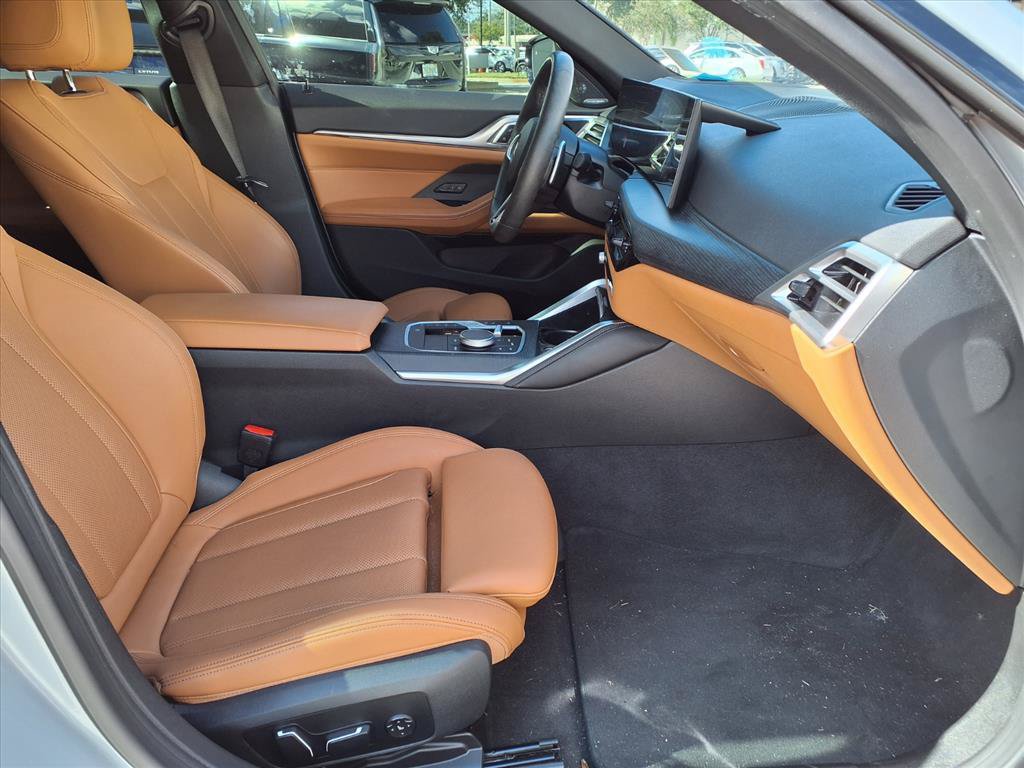 Used 2025 BMW 430i w/ M Sport Package RWD image 9
