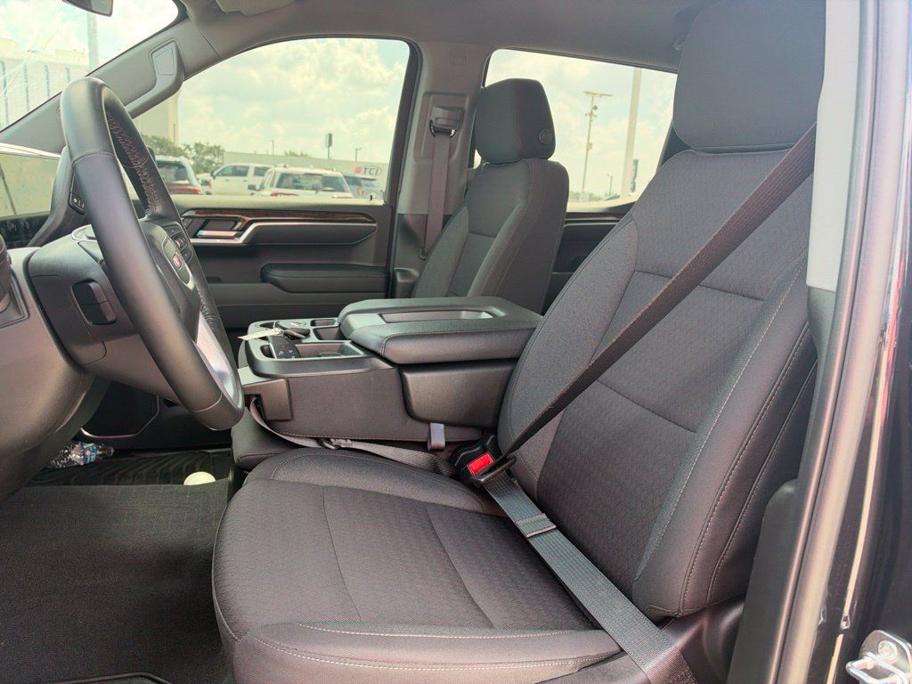 Used 2024 GMC Sierra 1500 Elevation AWD/4WD image 9