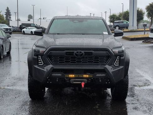 Used 2024 Toyota Tacoma TRD Off-Road AWD/4WD image 8