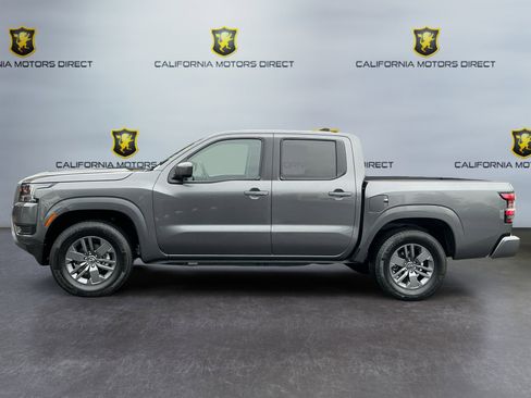 Used 2025 Nissan Frontier SV image 8