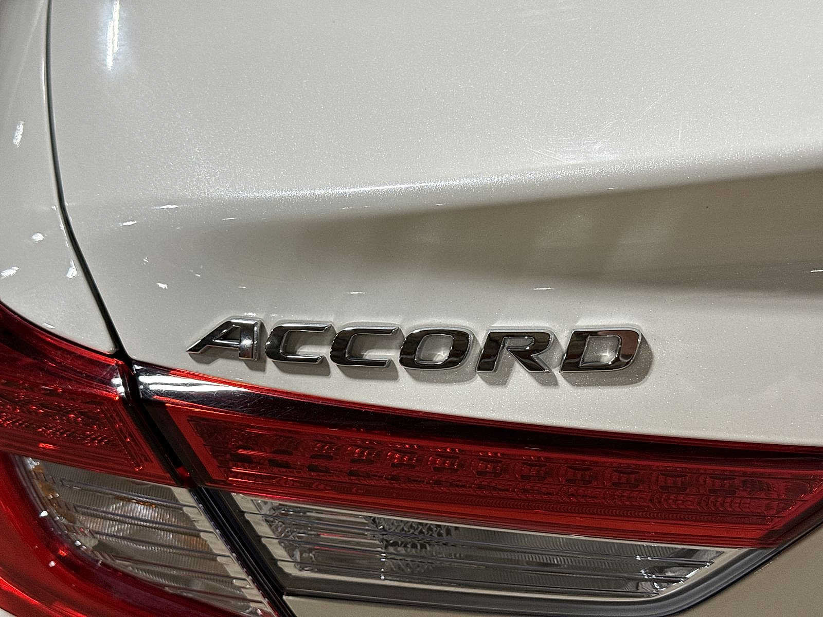 Used 2019 Honda Accord Touring image 27