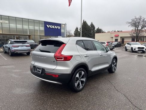 Used 2025 Volvo XC40 B5 Core w/ Protection Package Premier image 4