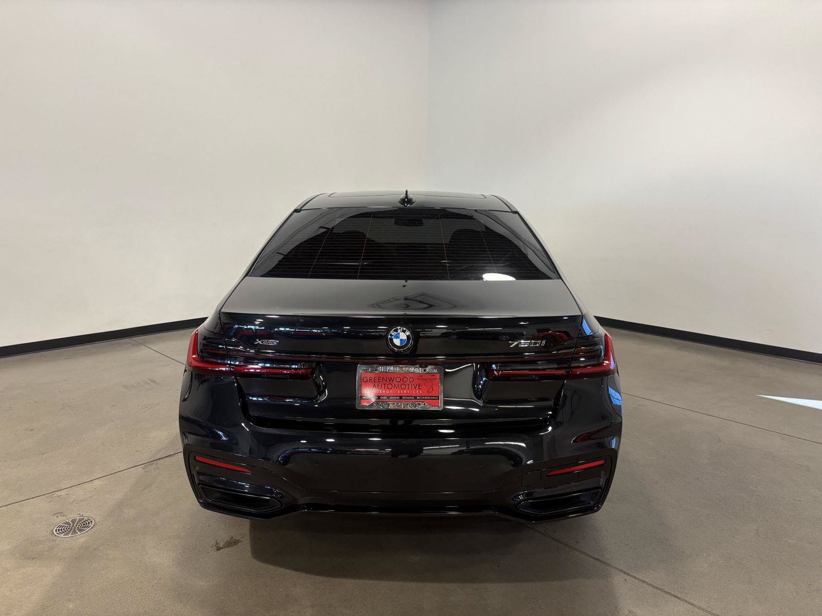 Used 2022 BMW 750i xDrive w/ Executive Package AWD/4WD image 5