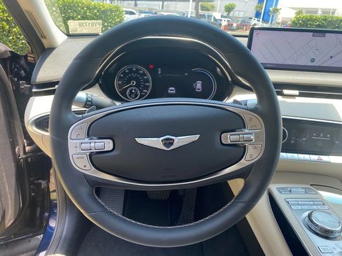 Certified 2022 Genesis GV70 2.5T AWD/4WD image 14