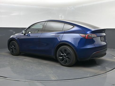 Used 2025 Tesla Model Y Long Range image 4