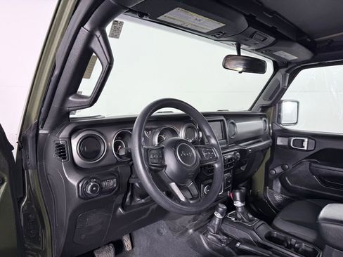 Used 2022 Jeep Wrangler Unlimited Sport image 24