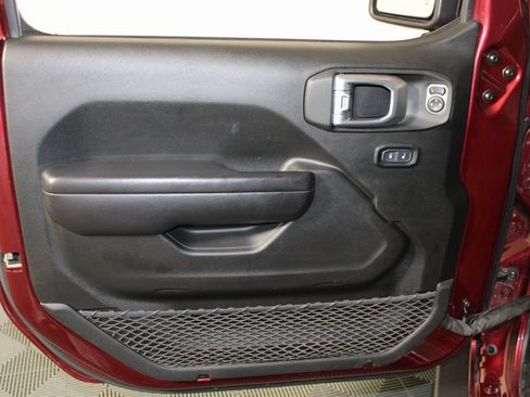 Used 2021 Jeep Wrangler Rubicon image 23