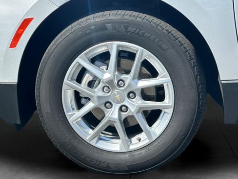 Used 2022 Chevrolet Equinox LS FWD image 26