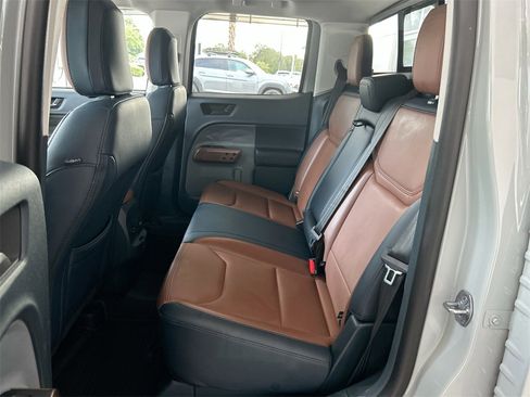 Used 2024 Ford Maverick Lariat image 36