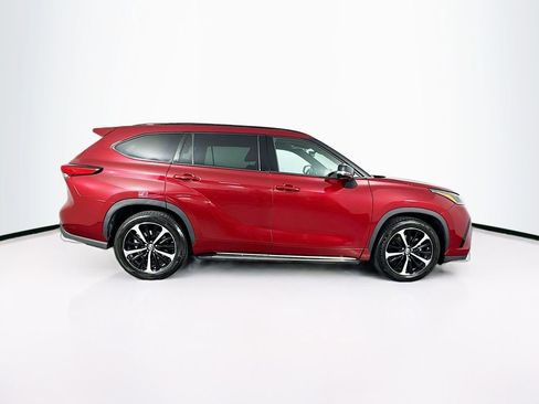 Used 2021 Toyota Highlander XSE image 11