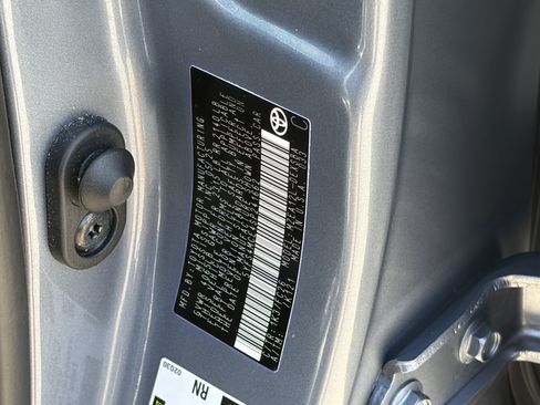 Certified 2025 Toyota Corolla SE FWD image 30