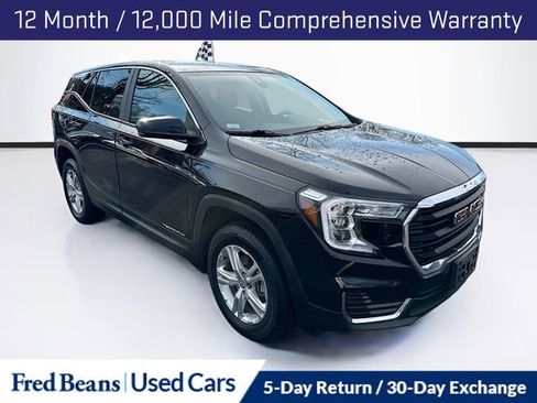 Used 2022 GMC Terrain SLE image 1