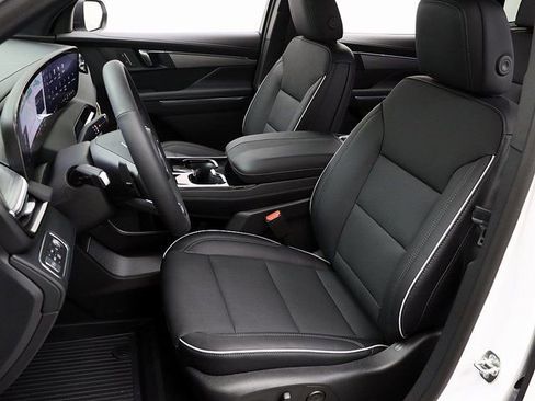 New 2026 Buick Enclave Preferred w/ LPO, Floor Liner Package image 9