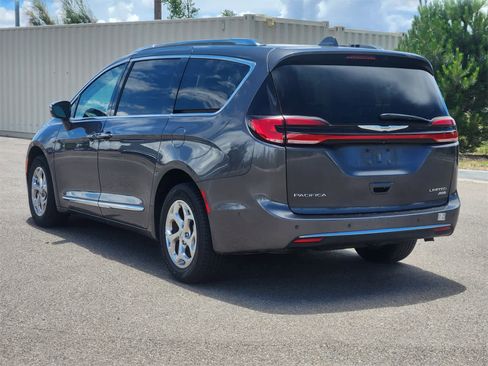 Used 2021 Chrysler Pacifica Limited w/ Premium & Safety Sphere Group image 7