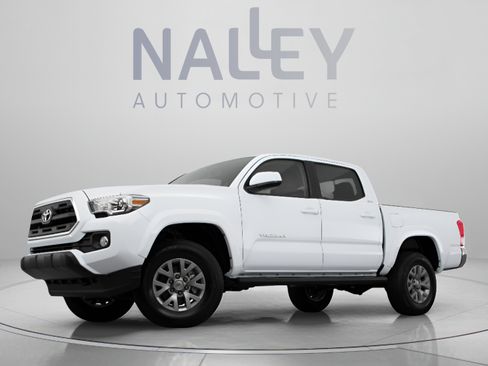 Certified 2016 Toyota Tacoma TRD Off-Road AWD/4WD image 11