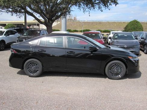 New 2026 Nissan Sentra SV w/ SV Convenience Package FWD image 2