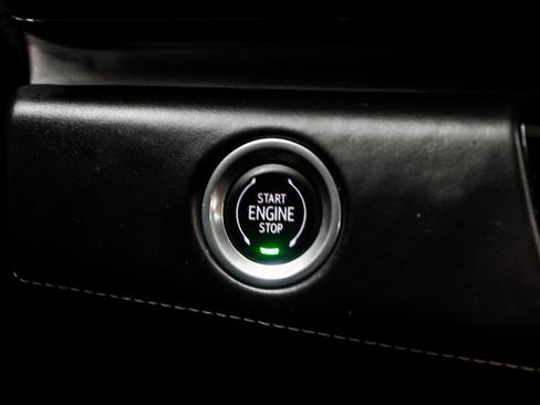 Used 2022 Cadillac Escalade ESV Sport Platinum w/ LPO, ONYX Package image 43