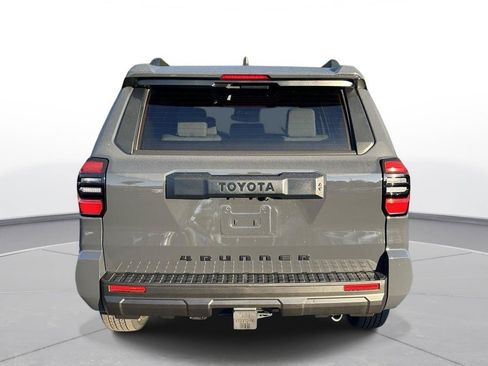 Used 2026 Toyota 4Runner SR5 AWD/4WD image 7