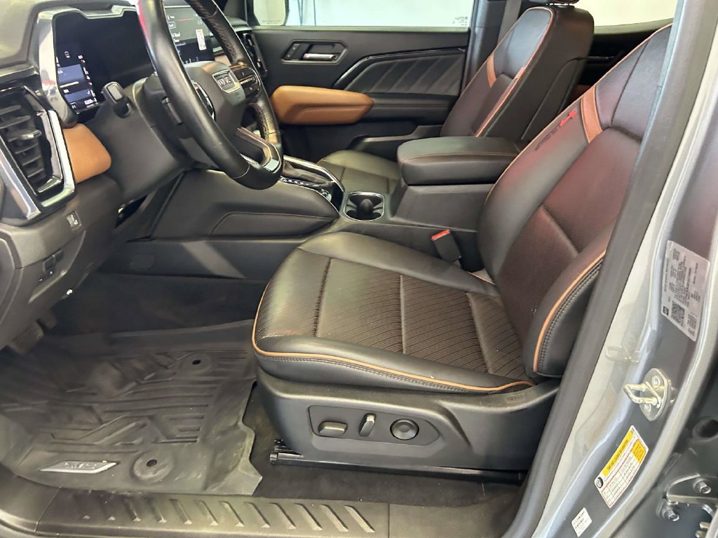 Used 2023 GMC Canyon AT4 w/ AT4 Premium Package AWD/4WD image 14