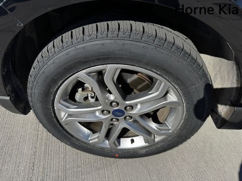 Used 2016 Ford Edge Titanium w/ Technology Package image 8