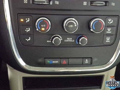 Used 2012 Dodge Grand Caravan SE FWD image 19