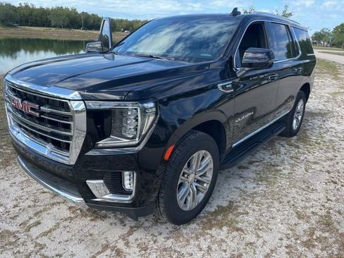 Certified 2023 GMC Yukon SLT w/ SLT Premium Package image 3