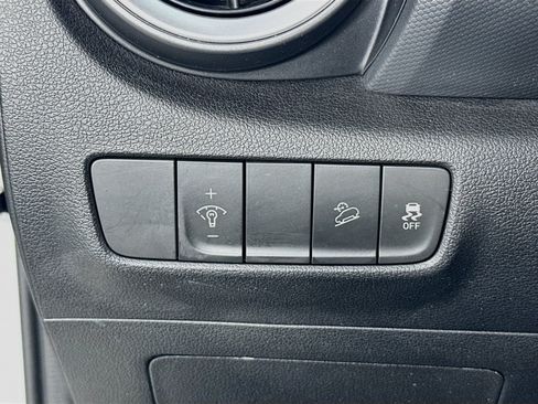 Used 2023 Hyundai Kona SEL FWD image 10