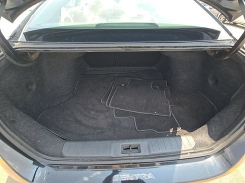 Used 2020 Nissan Sentra SV FWD image 11