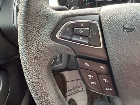 Used 2017 Ford Escape SE w/ Equipment Group 201A FWD image 17