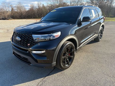 Used 2023 Ford Explorer ST w/ Equipment Group 401A image 7