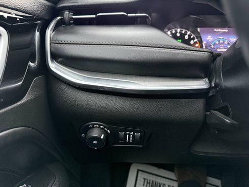 Used 2022 Jeep Compass Limited AWD/4WD image 10