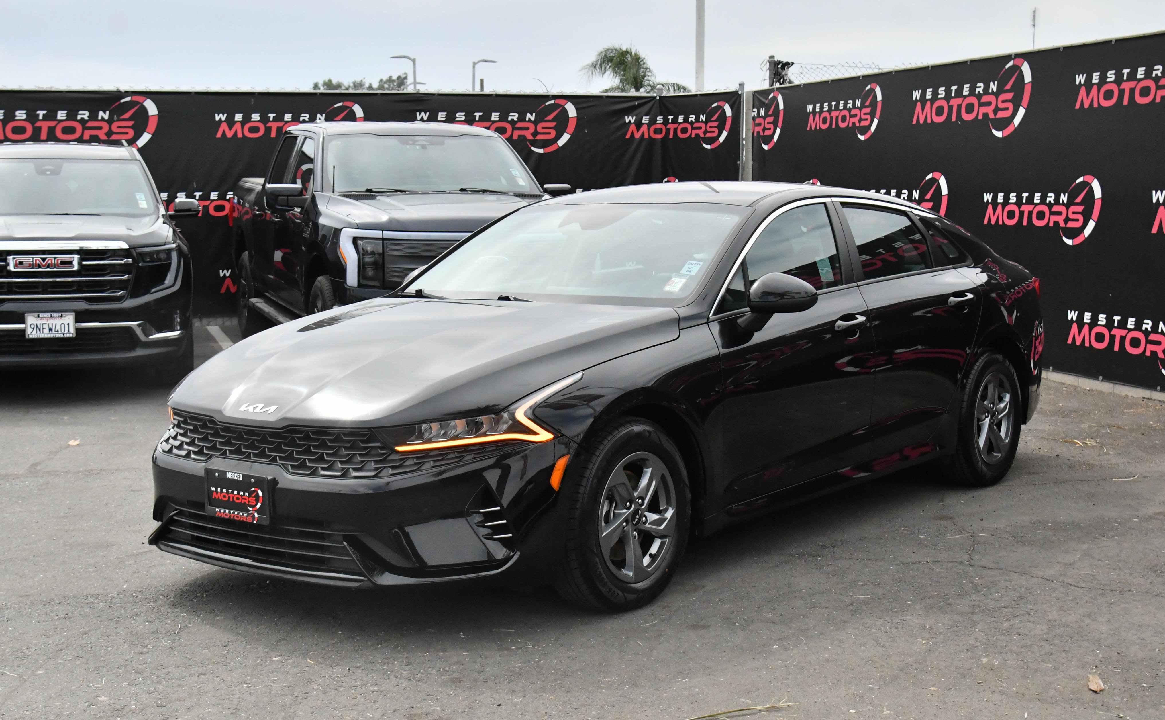 Used 2023 Kia K5 LXS FWD image 3