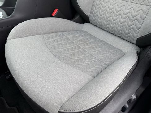 Used 2023 Chevrolet Equinox LT image 23