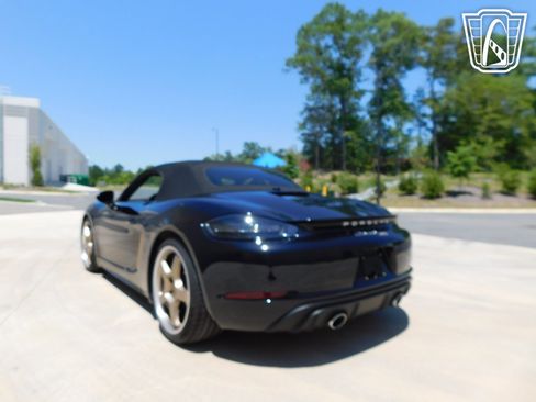 Used 2021 Porsche 718 Boxster image 20