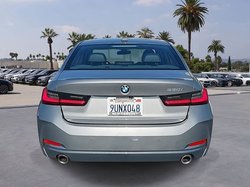 Used 2025 BMW 330i Sedan w/ Premium Package RWD image 6