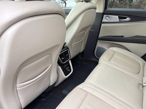 Used 2020 Lincoln Nautilus Reserve w/ Equipment Group 202A image 17