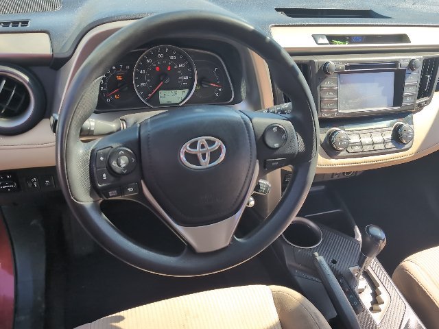 Used 2015 Toyota RAV4 XLE AWD/4WD image 6