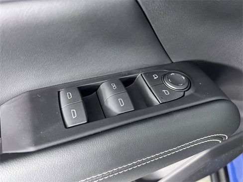 Used 2025 GMC Terrain Elevation image 24