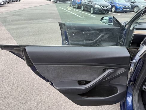 Used 2018 Tesla Model 3 Long Range image 23