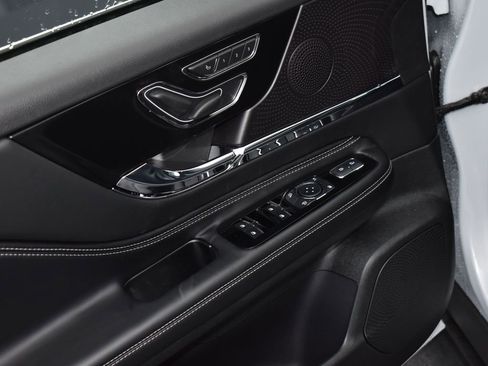 New 2026 Lincoln Corsair Grand Touring image 9