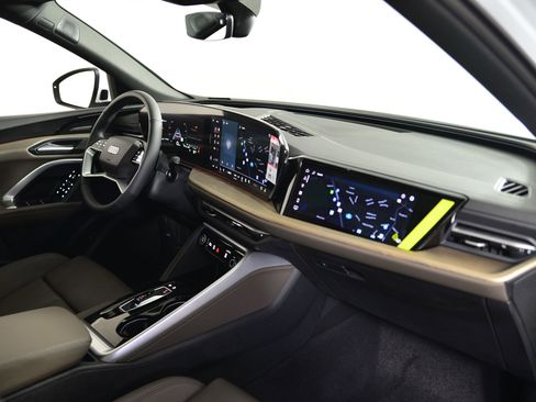 New 2025 Audi Q5 Prestige image 19