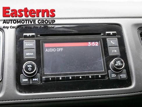 Used 2022 Honda HR-V LX image 18