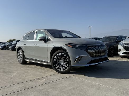 New 2025 Mercedes-Benz Maybach EQS 680 4MATIC image 2