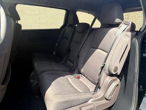 Used 2018 Honda Odyssey EX image 12