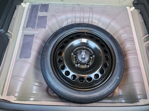 Used 2024 Chevrolet Trax RS w/ Driver Confidence Package image 25