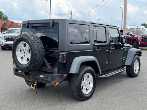Used 2015 Jeep Wrangler Unlimited Sport w/ Quick Order Package 24S AWD/4WD image 3
